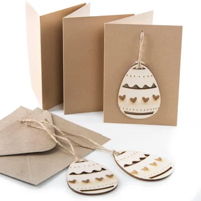 Produktbild von 3 Osterkarten braun mit Umschlag + Osterei Anhänger - 10,5 x 15 cm