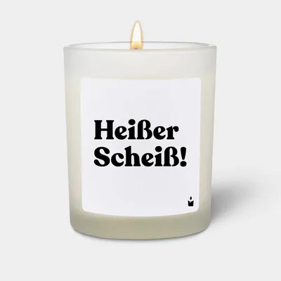 Produktbild von ChattyCandles Duftkerze Weiss Woody Heißer Scheiß!
