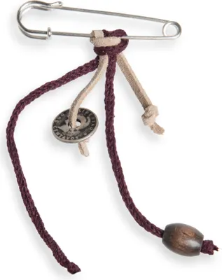 Produktbild von Knit Factory Brosche - Aubergine