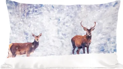 Produktbild von MuchoWow® Zierkissen Sofakissen Wohnzimmer Dekokissen 50x30 cm Hirsche - Tiere - Schnee - Wohnzimmerdekoration - Polster mit Photo