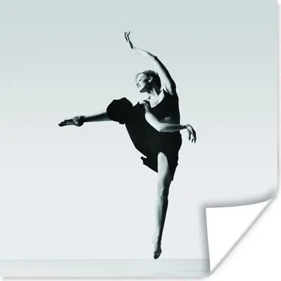 Produktbild von MuchoWow® Poster Ballerina auf Zehenspitzen 100x100 cm - Babyzimmer