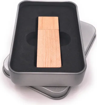 Produktbild von Onwomania Holz eckig aufsteckbar Eiche USB Stick in Alu Geschenkbox 32 GB USB 2.0