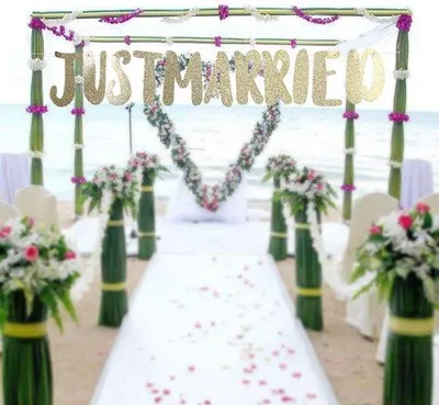 Image de Décorations dorées pour les mariages et la Saint-Valentin