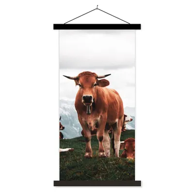 Produktbild von MuchoWow® Textilposter Tiere - Kuh - Berg 90x180 cm mit schwarzem Rahmen - Dekoration Wohnzimmer