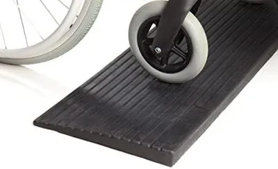 Obrázek produktu pro Rampa pro překonávání prahů, výška 1 cm, stabilní konstrukce, snadná montáž, pro bezbariérový přístup