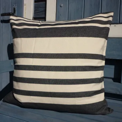 Produktbild von Kissen mit Kissenbezug Negrita 177 60*60 cm