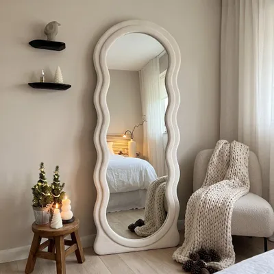 Hauptansicht des LunaMirror Mila Ganzkörperspiegels in Weiß, 160 x 60 cm