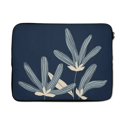 Produktbild von MuchoWow® Laptop Hülle 15 Zoll Blumen - Blau - Pflanzen - Natur Laptoptasche - Laptoptasche - Sleeve - Rundum-Schutz