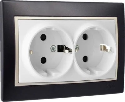 Obrázek produktu pro SOLERA 42938 Dvojitá bipolární pevná zásuvka 2P+T 16A černá S.Europa, 50 W, 250 V, neutrál
