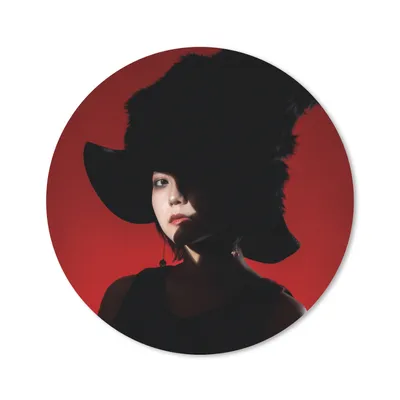 Produktbild von MuchoWow® Mauspad Mousepad Rot - Frau - Schwarz - Porträt 30x30 cm - Mousepads - Maus Mat - Pad - Mausunterlage - Tischunterlage - Schreibtischmatten