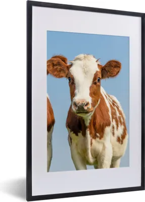 Produktbild von MuchoWow® Gerahmtes Poster Kühe - Himmel - Tiere - Bauernhof - Porträt 40x60 cm - Poster mit Schwarzem Bilderrahmen Wandposter Rahmen Foto Bilder - Poster in Rahmen