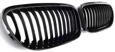 PREMIUM Kühlergrill Sport Grill Gitter Schwarz Glanz für BMW E90 E91 – Produktansicht