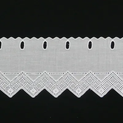 Produktbild von Scheibengardine Meterware Batist weiß mit Stickerei 15cm Breite