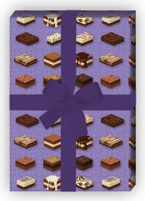 Produktbild von Leckeres Pralinen Geschenkpapier mit Blüten Muster auf lila - G7620, 32 x 48cm