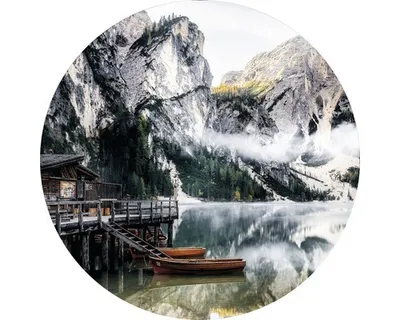 Produktbild von Glasbild Wildsee IV, Bergsee mit felsigen Bergen und Nebel, Ø 50 cm