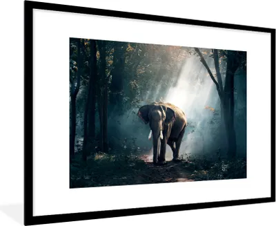 Produktbild von MuchoWow® Gerahmtes Poster Elefant - Tiere - Licht - Wald - Natur - Wildtiere 90x60 cm - Poster mit Schwarzem Bilderrahmen Wandposter Rahmen Foto Bilder - Wanddekoration - Fotos