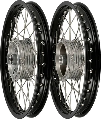 Immagine prodotto di Set: 2 ruote a raggi 1.6 x 16" Cerchio in alluminio, anodizzato nero, raggi in acciaio inossidabile - per Simson S50, S51, KR51 Schwalbe, SR4