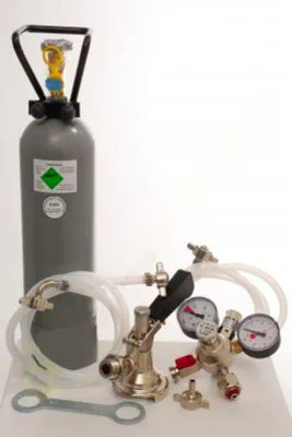 Obrázok produktu pre Balíček s príslušenstvom 4 s 2,0 kg CO 2 po dobu 2 kanálových nápojové zásobníky s 1 * plochým montáži a 1 * 5 L adaptér