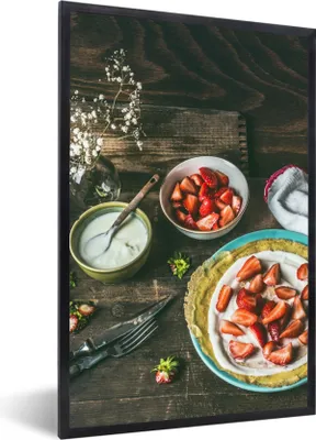 Produktbild von MuchoWow® Gerahmtes Poster Erdbeere - Rustikal - Obst - Rustikale Blumen 60x90 cm - Poster mit Schwarzem Bilderrahmen Wandposter Rahmen Foto Bilder - Kunst