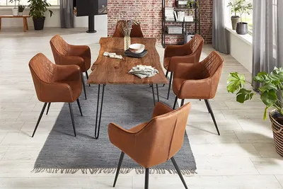 Produktbild von 7tlg. Essgruppe Hannah 160 x 85 cm, Akazienholz massiv, nussbaumfarben, Baumkantentisch mit Hairpin-Gestell in Schwarz + 6X Armlehnstuhl Elli in Wildlederoptik