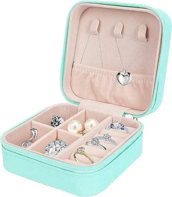 Imagen del producto de Caja de joyería Unyqoos® para mujer: Caja de viaje para joyas, fabricada en cuero de alta calidad, color azul, 10 x 10 x 5 cm, forro interior de terciopelo, 1 bolsillo elástico, 3 ganchos, 4 compartimentos, 6 compartimentos para anillos