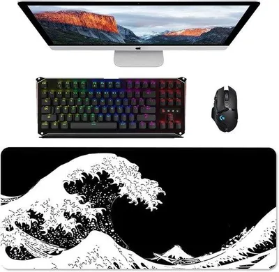 Produktbild von Famanu Gaming-Mausmatte XXL mit Gestickten Rändern - Antirutsch und Waschbar, 900 x 400 x 3 mm