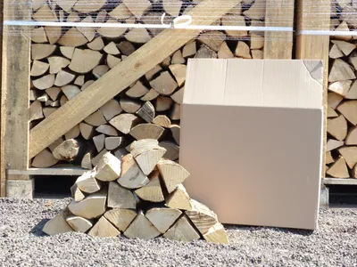 Produktbild von Brennholz Buche trocken für Kamin, Ofen, Lagerfeuer
