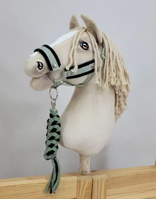 Obrázok produktu pre Súprava Hobby Horse: Ohlávka A3 s čiernou kožušinkou + vodítko – čierna a šalviová