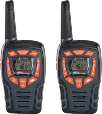 Obrázek produktu pro Sada 2 walkie-talkie stanice Cobra AM855, dosah až 10 km, 16 kanálů a 121 soukromých kódů, robustní design, odolnost vůči vodě (IPX2), LED baterka, nabíjecí dok, 6 akumulátorů
