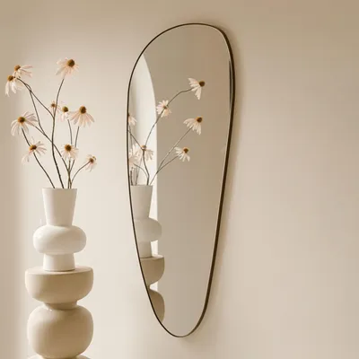 Produktbild von Indore Home – Spiegel Dean – organische Form – asymmetrisch – Wandspiegel – 120 cm – Gold