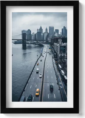 Produktbild von Luftaufnahme einer Stadtstraße– Wandbild mit Rahmen – Gerahmtes Bild  – Wanddekoration – 20x30 cm – Schwarz
