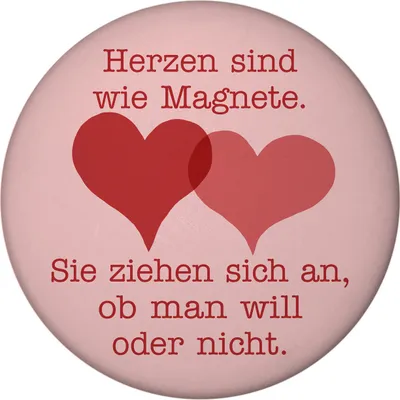 Produktbild von Herzen Magnet mit Flaschenöffner rund mit Spruch Herzen ziehen sich an wie
