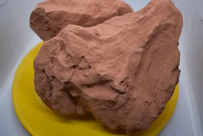 Braune Tonerde 200 g – natürlicher Ton für Töpferei