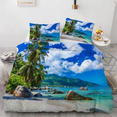 Zdjęcie produktu dla Komplet pościeli "Palme" 200x200 cm, 3-częściowy, z mikrofibry. Tropikalny wzór, możliwość odwrócenia, zapinany na zamek. Trójwymiarowy motyw. Zawiera 2 poszewki na poduszki 80x80 cm