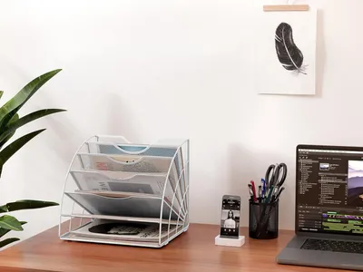 Produktbild von Ventilatorförmiger Büro-Organizer mit 6 Fächern für A4-Unterlagen und Zeitschriften - Weißes Büromöbel mit Drahtschublade für Büroaufbewahrung - Archivregal und Postsortierer.