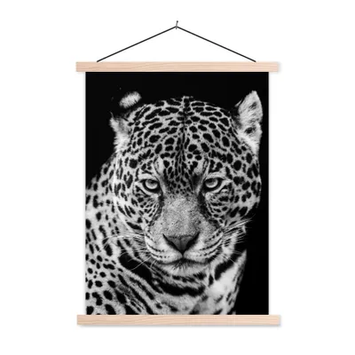 Produktbild von MuchoWow® Textilposter Leopard - Tiere - Schwarz - Weiß - Porträt 40x53 cm mit holzfarbenen Rahmen - Schlafzimmer