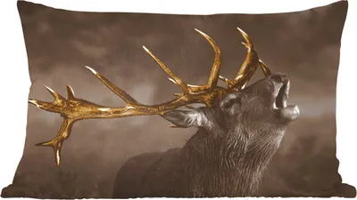 Produktbild von MuchoWow® Zierkissen Sofakissen Wohnzimmer Dekokissen 50x30 cm Rotwild - Schwarz - Gold - Wohnzimmerdekoration - Polster mit Photo