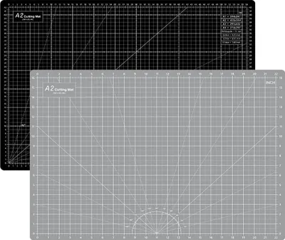 Image de Tapis de découpe rotatif auto-cicatrisant épais A2 - Bricolage et quilting - Plaque de découpe de table double face à 5 couches - gris/noir