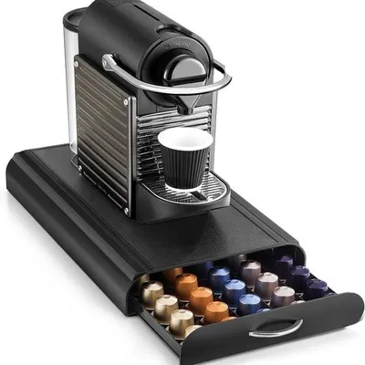 Produktbild von Famanu Kräuterbehälter Set - 24 Stück - 120 ml quadratische Glasbehälter mit Streuaufsatz
