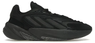 Produktbild von adidas Ozelia Black Carbon (Women's) - EU 38