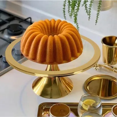 Produktbild von Hermia Concept, Pst 01 - Gold, Dessertteller, Kuchen-Servierplatte, Gold, Glas, 30 x 30 x 14 cm