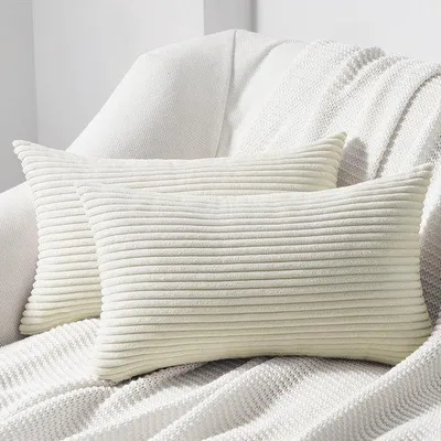 Produktbild von Unyqoos® Kissenbezüge 2er-Set – weicher Cord‑Samt, Creme, gestreift, 40 x 80 cm, dekorativ mit verdecktem Reißverschluss für Sofa & Schlafzimmer