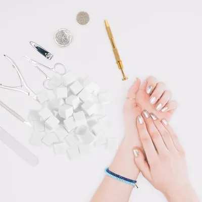 Produktbild von 50-teiliges Set kleiner Nagelschwämme aus Schwamm für Make-up