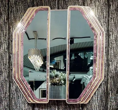 Produktbild von Casa Padrino Luxus Art Deco Wandspiegel Lila / Gold - Massivholz Spiegel mit Marmoroptik - Luxus Art Deco Wohnzimmer & Hotel Möbel