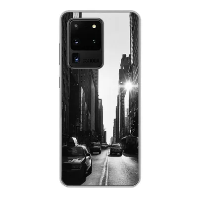 Produktbild von MuchoWow® Handyhülle Schutzhülle Hülle für Samsung Galaxy S20 Ultra Eine ruhige Straße in New York in Schwarz und Weiß Silikon Softcase Handy Hülle - Karteninhaber