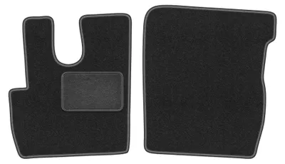 Imagen del producto de Alfombrillas delanteras de moqueta para DAF CF desde 2014 (comercial) – 2 piezas, gris grafito, a medida – Wielganizator LUX