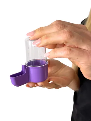 Immagine prodotto di Abbeveratoio ANTIBATTERICO per pappagalli e altri uccelli trasparente 100 ml