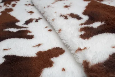Obrázek produktu pro Minky Plyš s oboustranným potiskem Kráva hnědá 50 x 180 cm