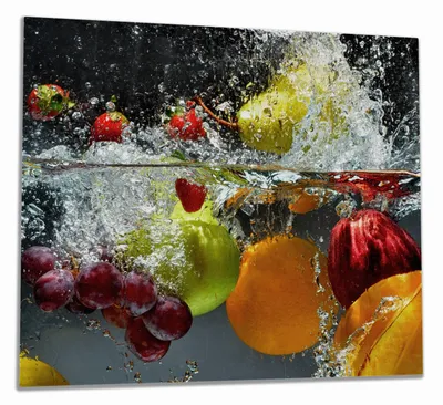 Produktbild von Wallario Herdabdeckplatte aus Glas, Größe 60 x 52 cm 1-teilig, Motiv Früchte im und unter Wasser - Splashing Fruits