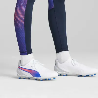 Imagen del producto de Zapatillas de fútbol Puma King Match FG/AG para hombre, modelo 107863, color: blanco, talla de hombre: 43